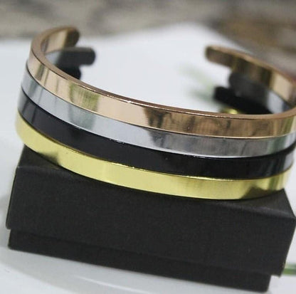 Spacing Font Hand Cuff